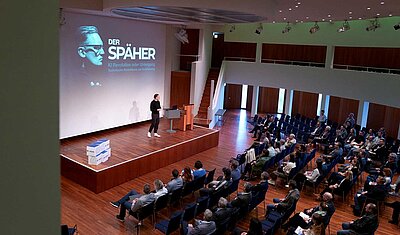 F24_Referent Peterka